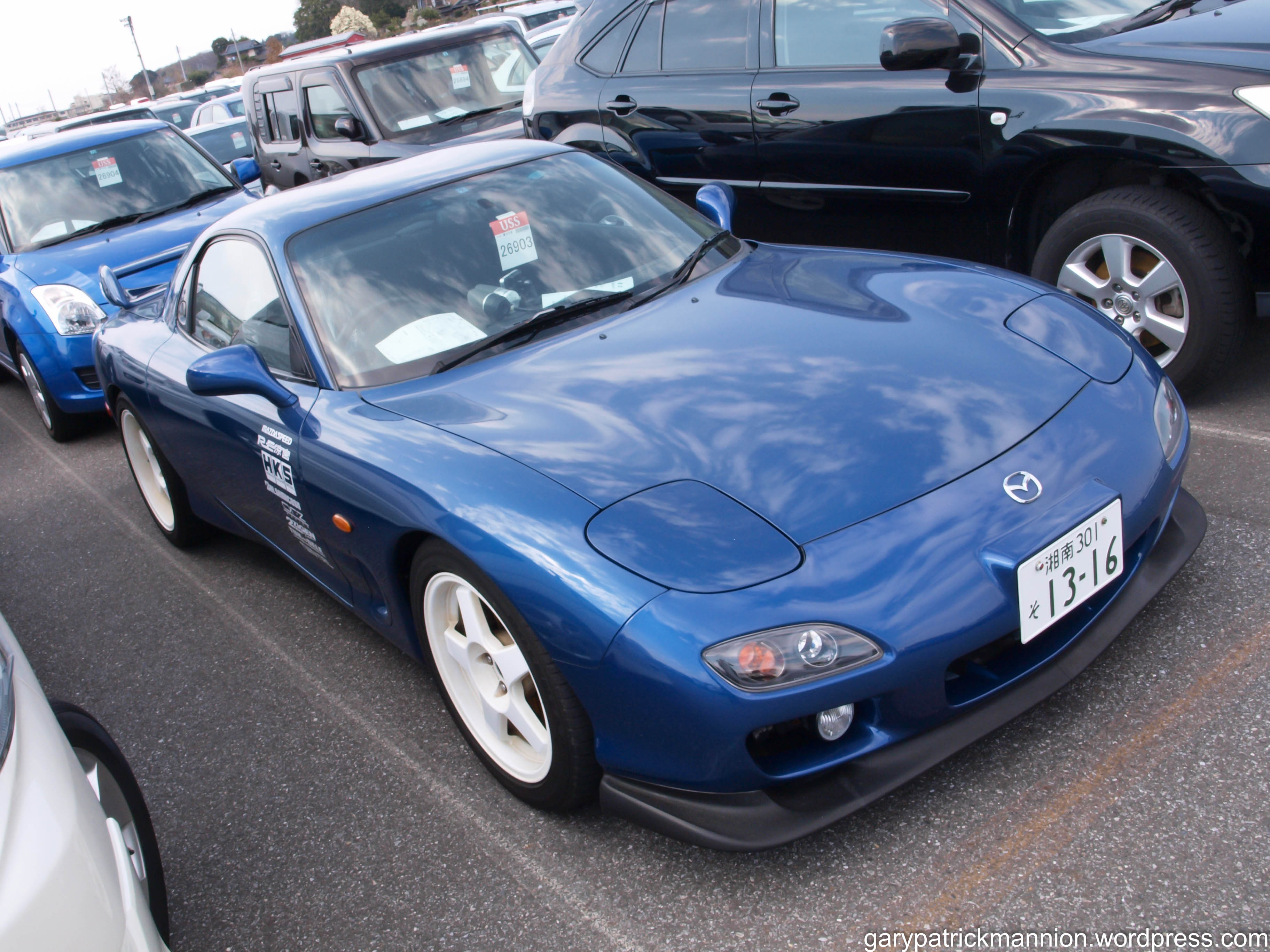 Купить б у машину из японии. Машины (синяя). Авто из Японии. Японский праворульный автомобиль. Япония праворульные машины.